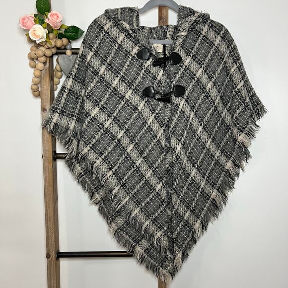 St.‎ John's Bay Black Gray Cream Poncho One Size - Picture 1 of 9